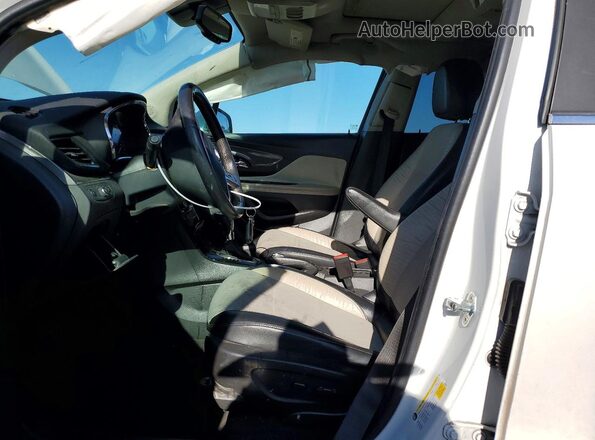 KL4CJ1SB2HB052495 2017 BUICK ENCORE Белый Вид салона спереди