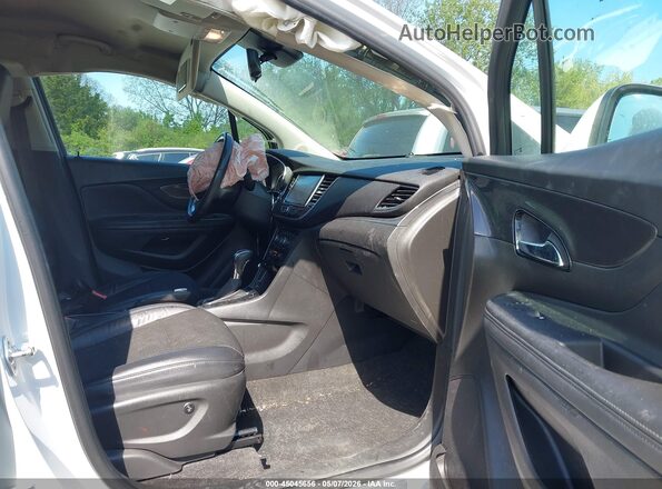 KL4CJASB0HB008592 2017 BUICK ENCORE White Widok wnętrza z przodu
