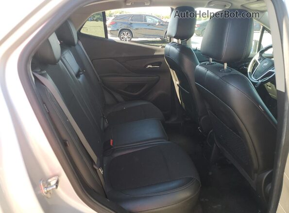 KL4CJASB1KB700965 2019 BUICK ENCORE Серебряный Вид задней части салона