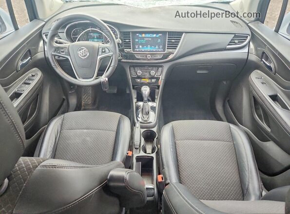 KL4CJASB3HB238286 2017 BUICK ENCORE Серебряный Вид панели приборов