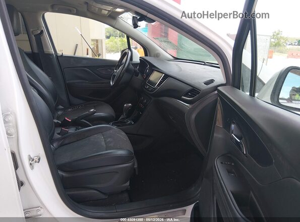 KL4CJASB3JB658457 2018 BUICK ENCORE White Vista interior delantera