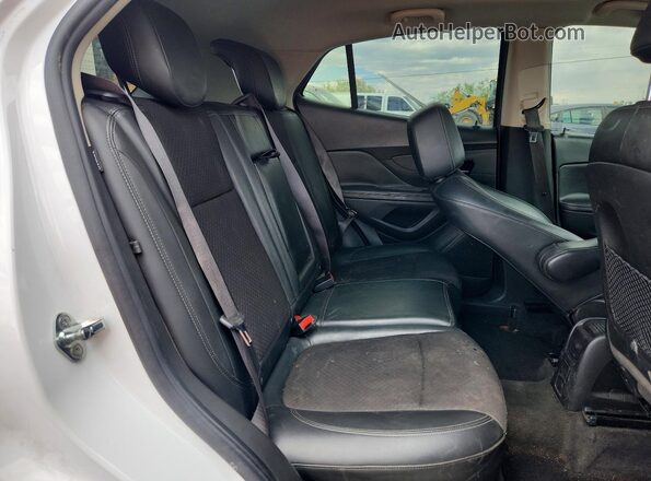 KL4CJASB7JB532649 2018 BUICK ENCORE Белый Вид задней части салона