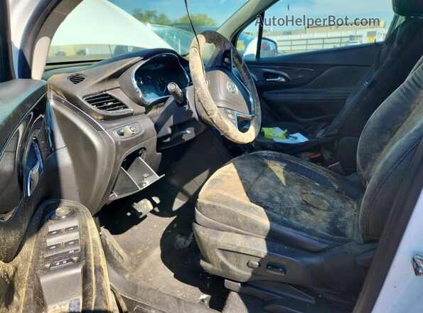 KL4CJASB8HB021350 2017 BUICK ENCORE Белый Вид салона спереди