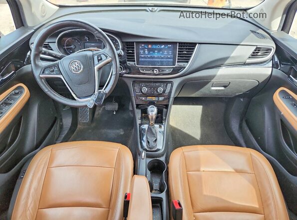 KL4CJCSB9HB219947 2017 BUICK ENCORE Бордовый Вид панели приборов
