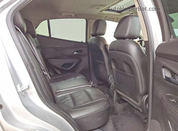 KL4CJCSBXJB524993 2018 BUICK ENCORE Silver Widok wnętrza z tyłu