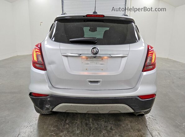 KL4CJCSBXJB524993 2018 BUICK ENCORE Silver Widok z tyłu