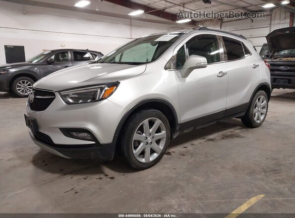 KL4CJCSBXJB645698 2018 BUICK ENCORE Серебряный Передняя левая четверть