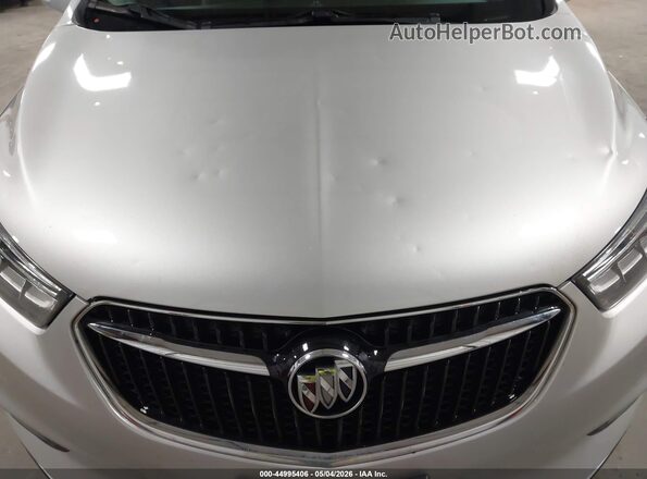 KL4CJCSBXJB645698 2018 BUICK ENCORE Серебряный Вид спереди