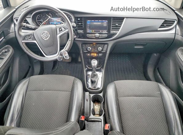 KL4CJESM3NB533697 2022 BUICK ENCORE Серебряный Вид панели приборов