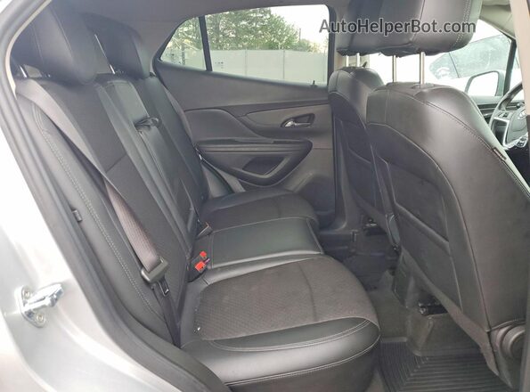 KL4CJESM3NB533697 2022 BUICK ENCORE Серебряный Вид задней части салона