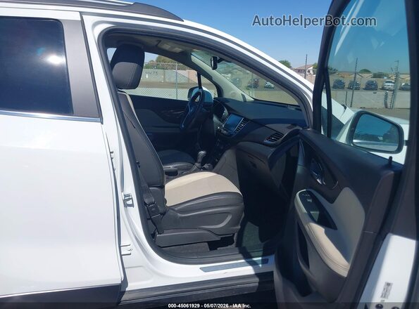 KL4CJFSB1HB019002 2017 BUICK ENCORE Белый Вид салона спереди