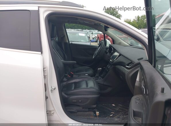 KL4CJHSB1HB014538 2017 BUICK ENCORE White Вид салону спереду