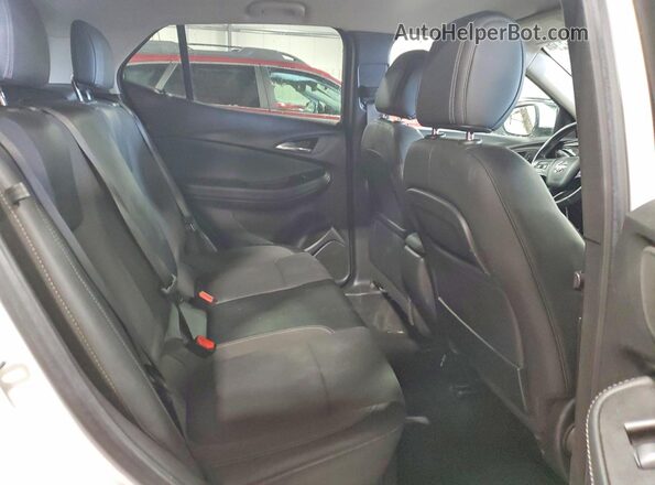 KL4MMBS26MB174384 2021 BUICK ENCORE White Vista de los asientos traseros