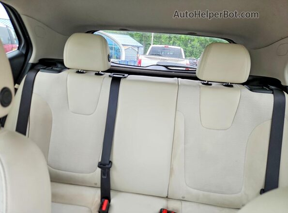 KL4MMBS29LB083107 2020 BUICK ENCORE White Widok tylnych siedzeń