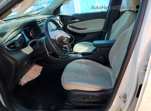 KL4MMDS29PB027475 2023 BUICK ENCORE White Widok wnętrza z przodu