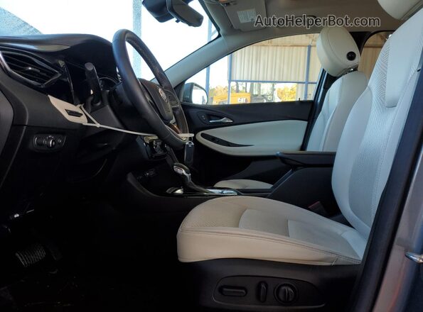 KL4MMFSL8NB103141 2022 BUICK ENCORE Gray Widok wnętrza z przodu