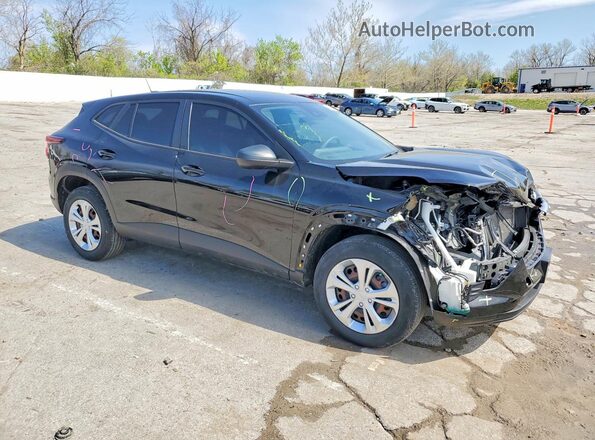KL77LFE20RC100420 2024 CHEVROLET TRAX Черный Передняя правая четверть