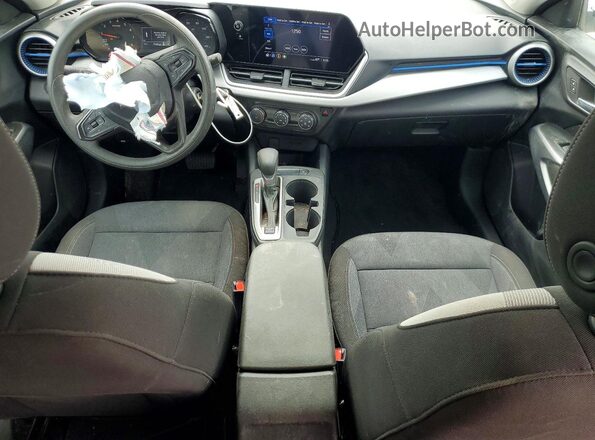 KL77LFE23RC004054 2024 CHEVROLET TRAX Белый Вид панели приборов
