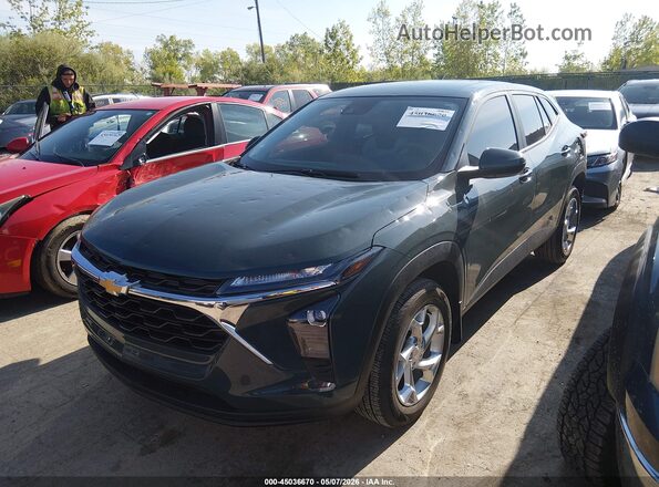 KL77LFEP1SC046045 2025 CHEVROLET TRAX Зеленый Передняя левая четверть