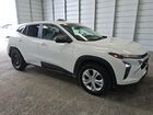 2025 Chevrolet Trax Ls Белый vin: KL77LFEP1SC183874 Damage: Right Front Door, Multiple Scratches Heavy, 2