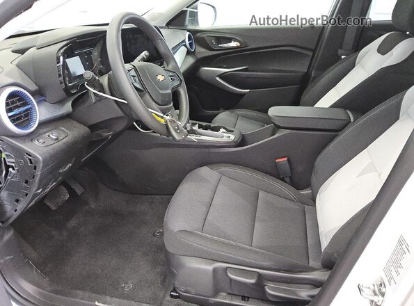 KL77LFEP1SC183874 2025 CHEVROLET TRAX Белый 