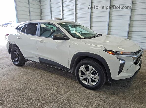 KL77LFEP1SC183874 2025 CHEVROLET TRAX Белый Передняя правая четверть