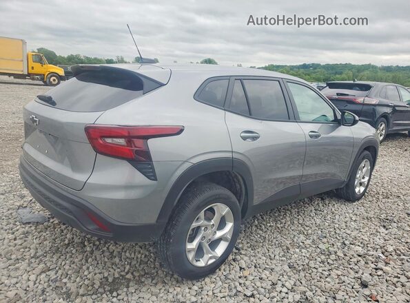 KL77LFEP2SC154979 2025 CHEVROLET TRAX Серебряный Задняя правая четверть
