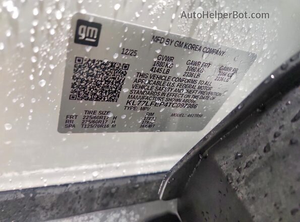 KL77LFEP4TC097086 2026 CHEVROLET TRAX Белый Вид наклейки с VIN-кодом