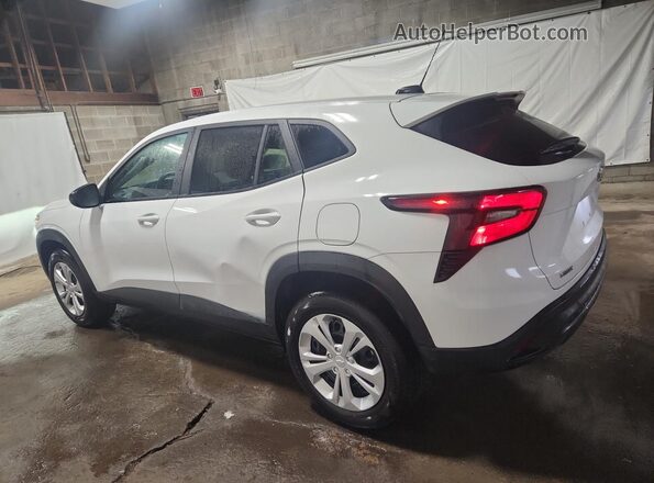 KL77LFEP4TC097086 2026 CHEVROLET TRAX Белый Панорамный вид салона 360°