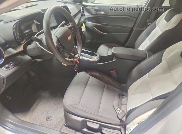 KL77LFEP4TC097086 2026 CHEVROLET TRAX Белый Вид салона спереди
