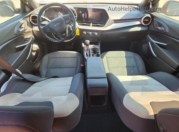 KL77LGE21RC214884 2024 CHEVROLET TRAX Черный Вид панели приборов