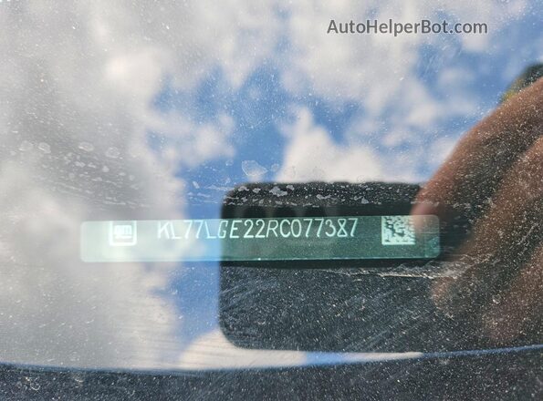 KL77LGE22RC077387 2024 CHEVROLET TRAX Blue Widok wnętrza 360 stopni
