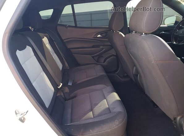 KL77LGE28RC198165 2024 CHEVROLET TRAX Белый Вид задней части салона