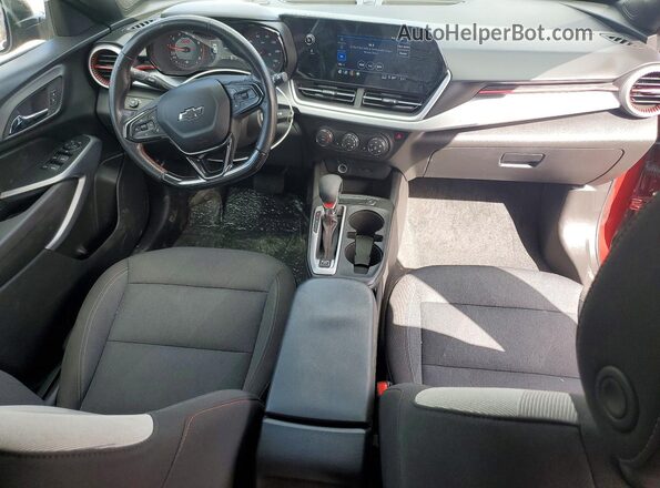 KL77LGE29RC196909 2024 CHEVROLET TRAX Бордовый Вид панели приборов