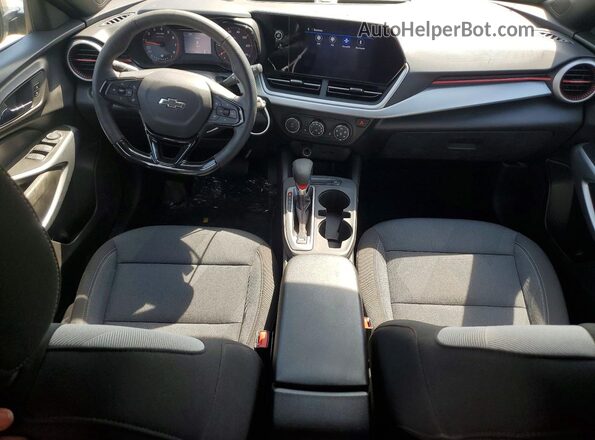 KL77LGEP2SC249838 2025 CHEVROLET TRAX Gray Вид панелі приладів