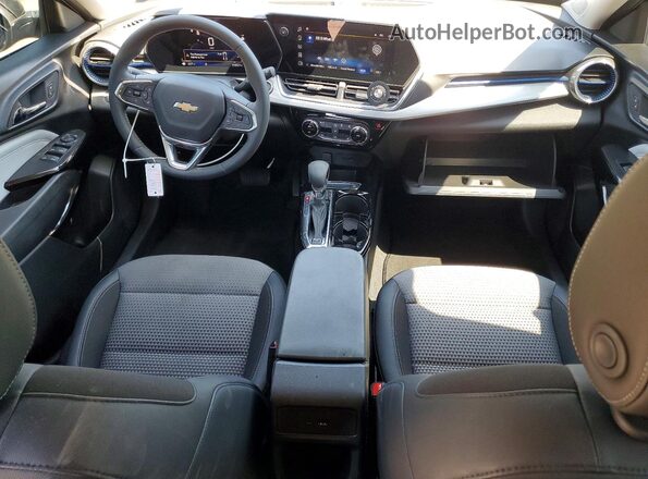 KL77LHE20RC091214 2024 CHEVROLET TRAX Черный Вид панели приборов