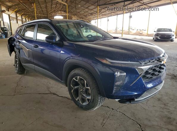 KL77LHE28RC010301 2024 CHEVROLET TRAX Blue Przód prawy