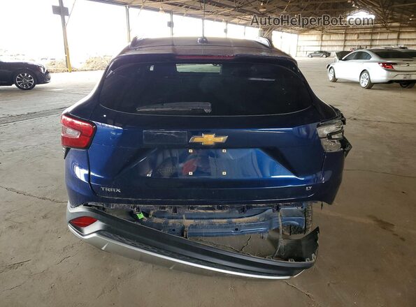 KL77LHE28RC010301 2024 CHEVROLET TRAX Blue Widok z tyłu