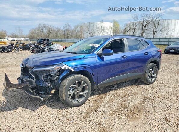 KL77LHE29RC225220 2024 CHEVROLET TRAX Синий Передняя левая четверть