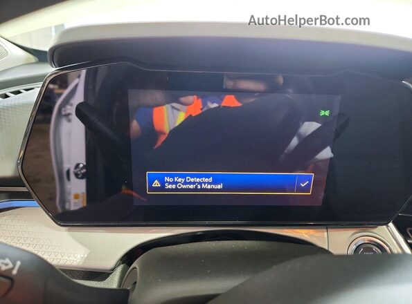 KL77LHEP0SC268233 2025 CHEVROLET TRAX Белый Вид щитка приборов