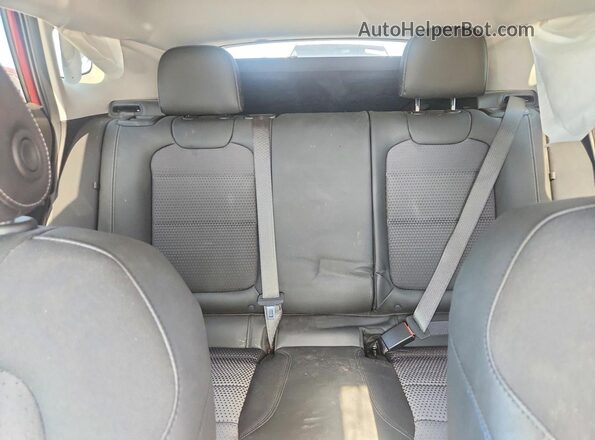 KL77LHEP1SC208428 2025 CHEVROLET TRAX Maroon Вид задніх сидінь