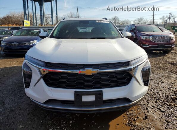 KL77LHEP2SC005807 2025 CHEVROLET TRAX White Вид спереду