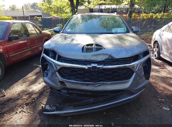 KL77LHEP3SC158860 2025 CHEVROLET TRAX Серебряный Вид щитка приборов
