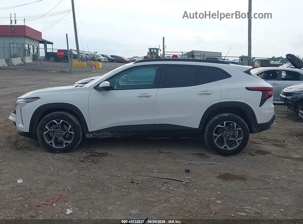 KL77LHEP4SC278781 2025 CHEVROLET TRAX White Widok wnętrza 360 stopni