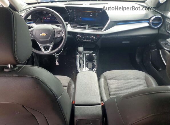 KL77LHEP5SC049719 2025 CHEVROLET TRAX Black Առջևի վահանակի տեսք