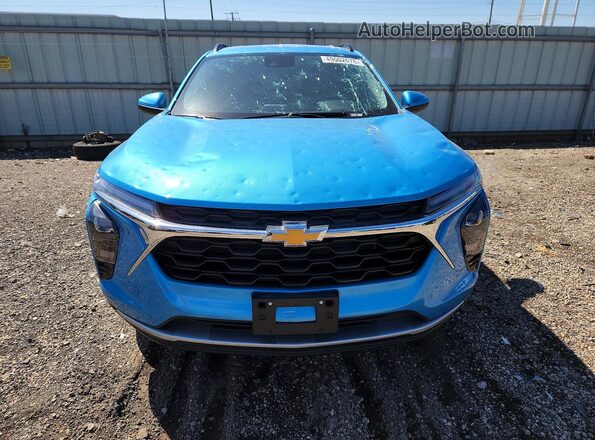 KL77LHEP5SC137654 2025 CHEVROLET TRAX Синий Вид спереди