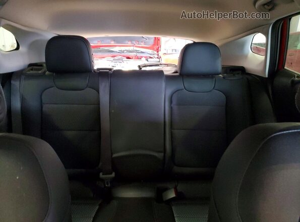 KL77LHEP6SC294142 2025 CHEVROLET TRAX Красный Вид задних сидений