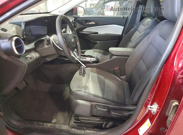 KL77LHEP6SC294142 2025 CHEVROLET TRAX Красный Вид салона спереди