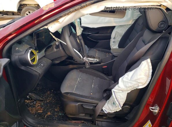 KL77LHEP7SC148333 2025 CHEVROLET TRAX Red Widok wnętrza z przodu