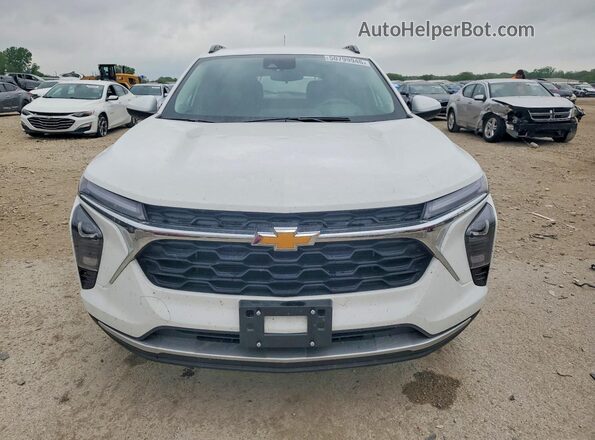 KL77LHEP7SC329660 2025 CHEVROLET TRAX Белый Вид спереди